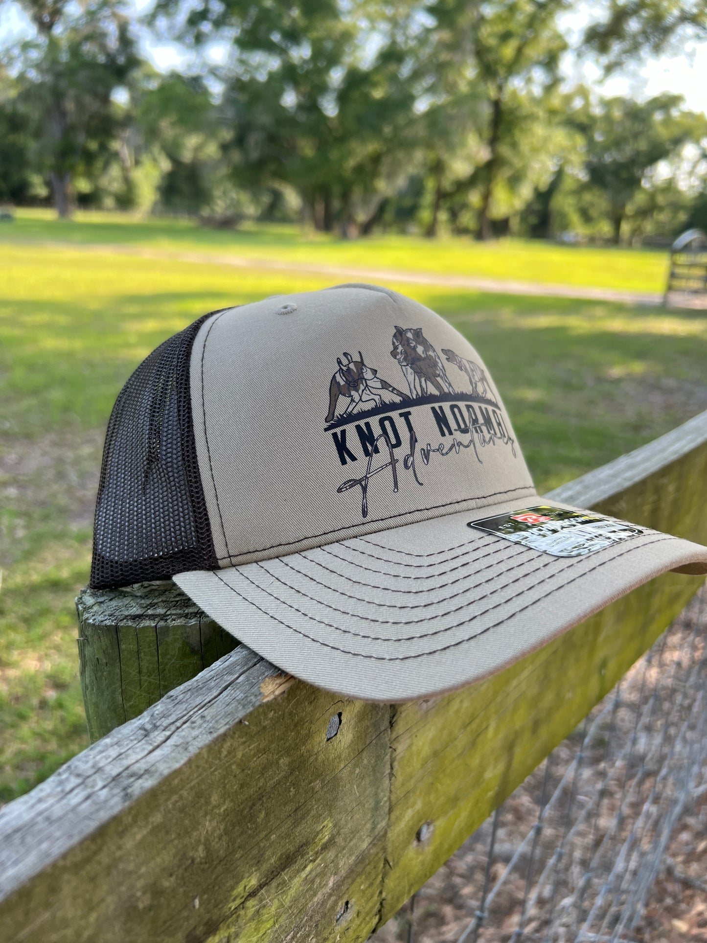 Camo Hog Bay - Khaki/Brown