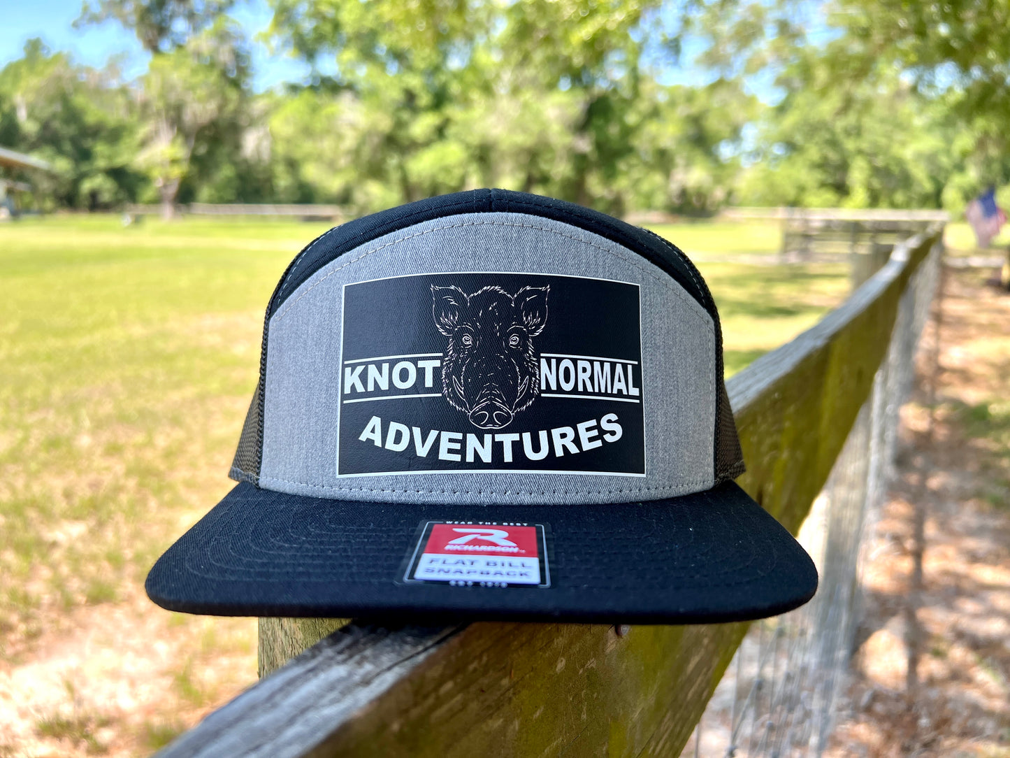 Hog Head - 7panel Black/Grey